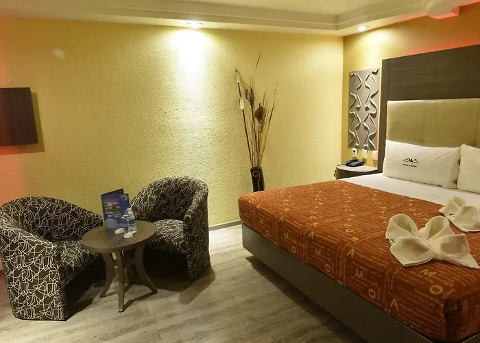 Hotel Atizapan 2*